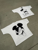 MICKEY STAND ON BIZ T-SHIRT